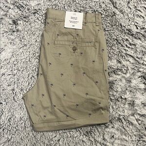 H&M Khaki Palm Print Shorts